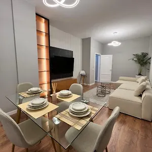 https://apt-lovely.albaniahotels.org